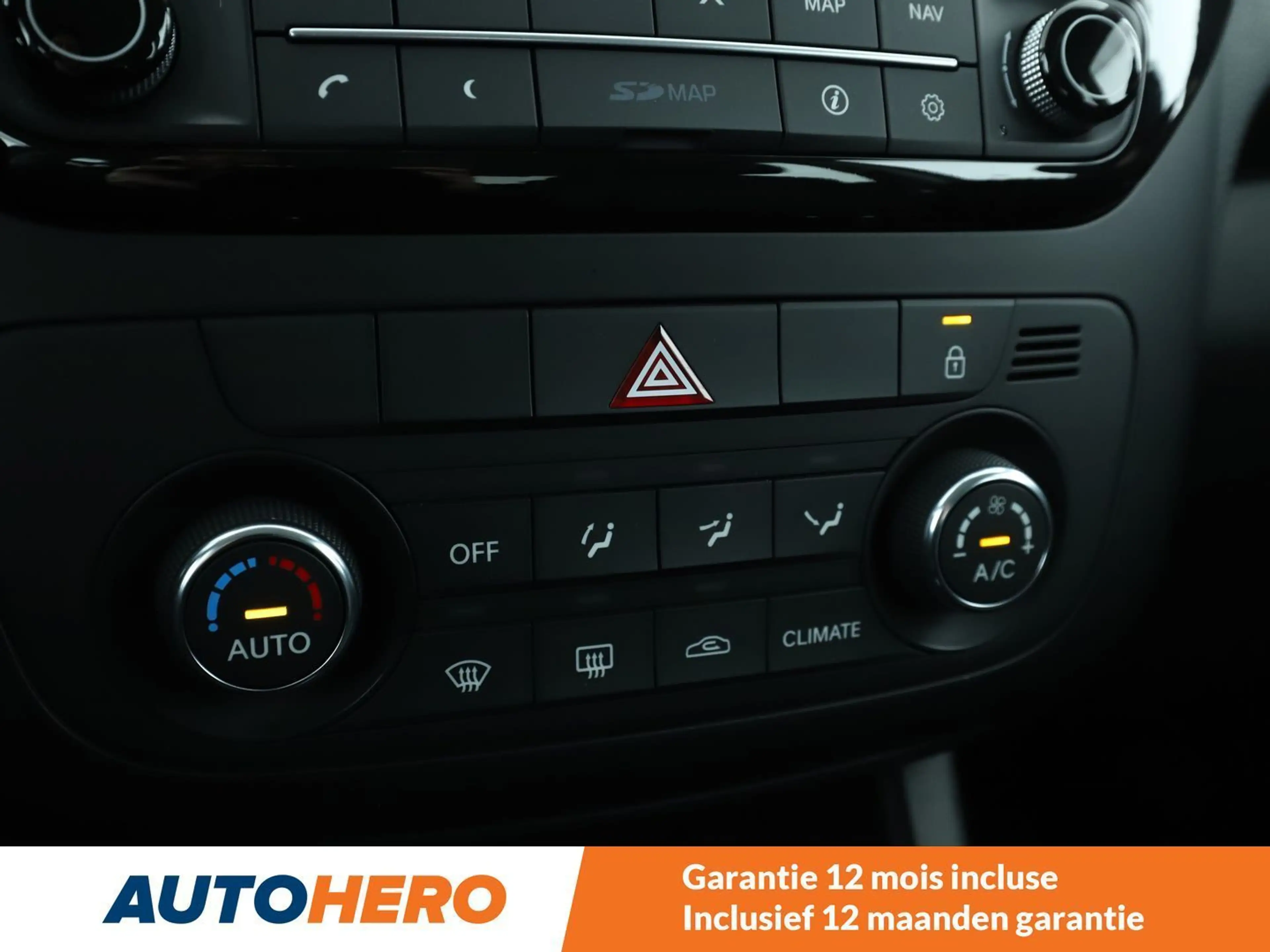 Kia Venga 1.4 Dream Team — photo 12