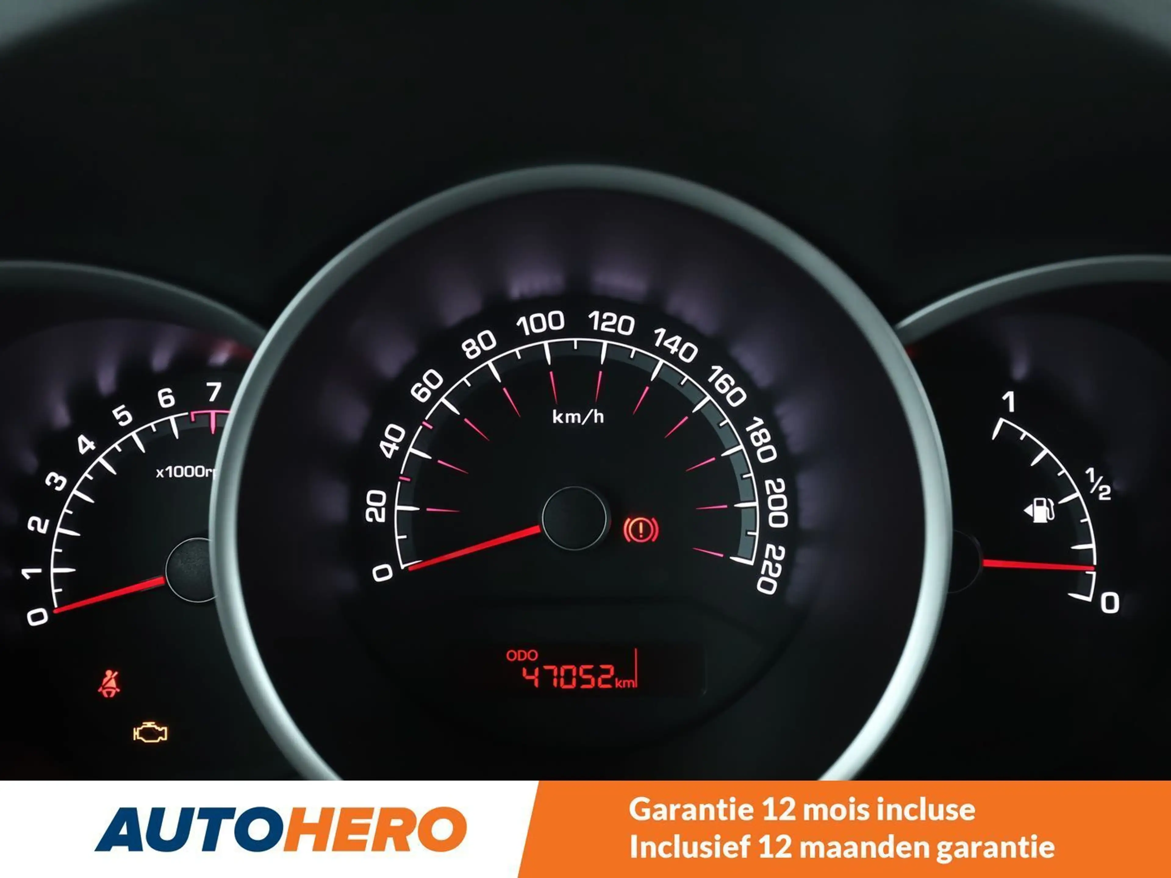 Kia Venga 1.4 Dream Team — photo 6