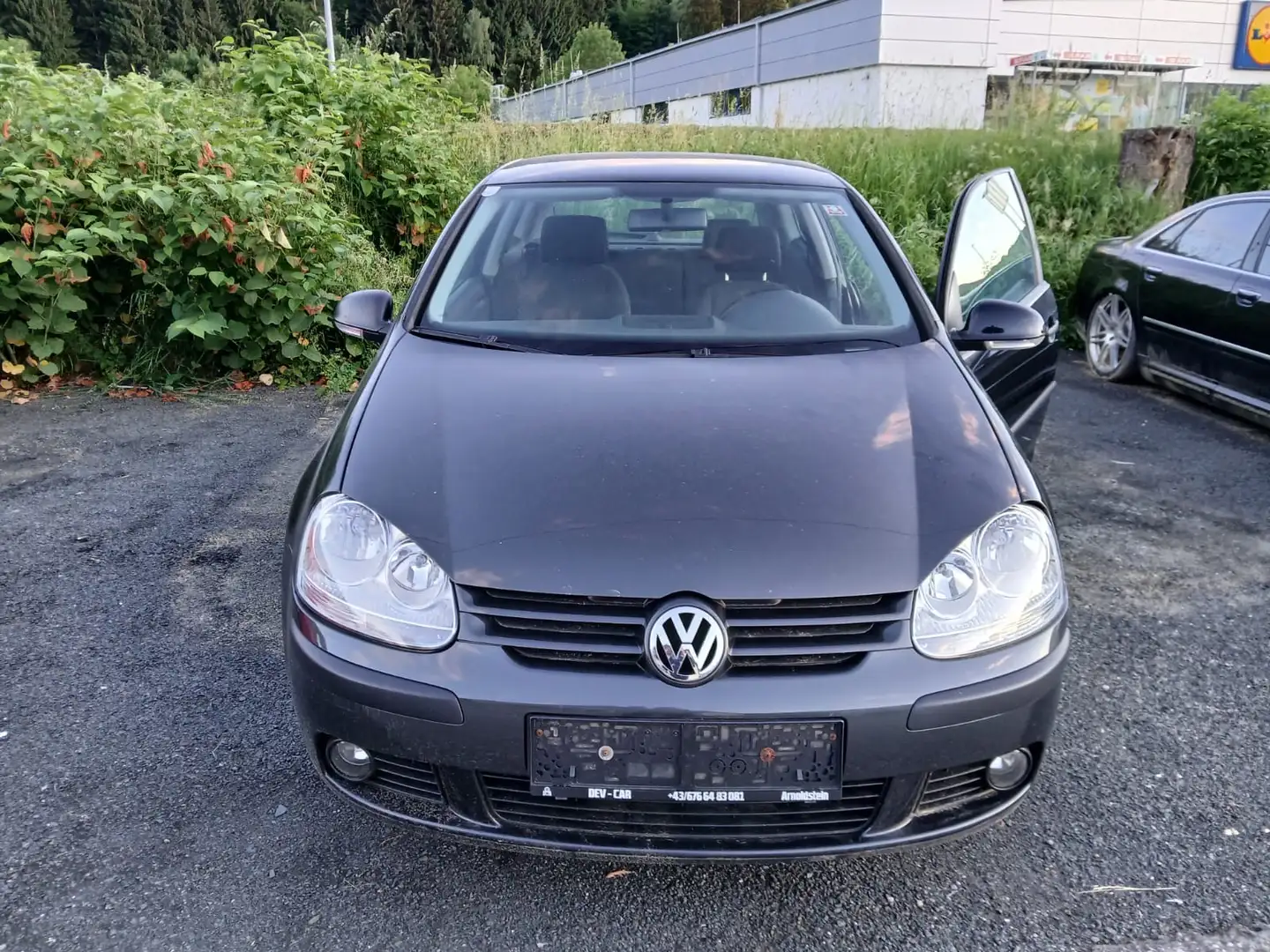 Volkswagen Golf Trendline - 1