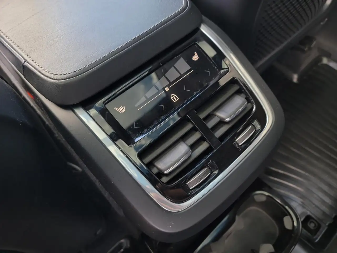 Volvo XC90 снимка Volvo XC90