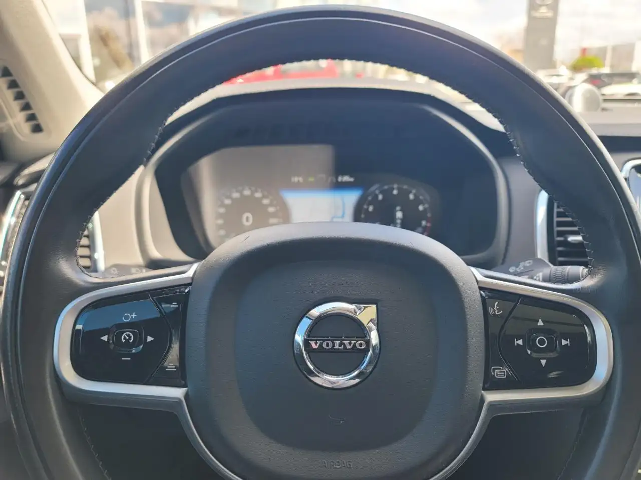 Volvo XC90 снимка Volvo XC90