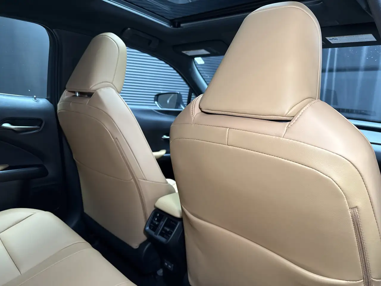Lexus UX снимка Lexus UX