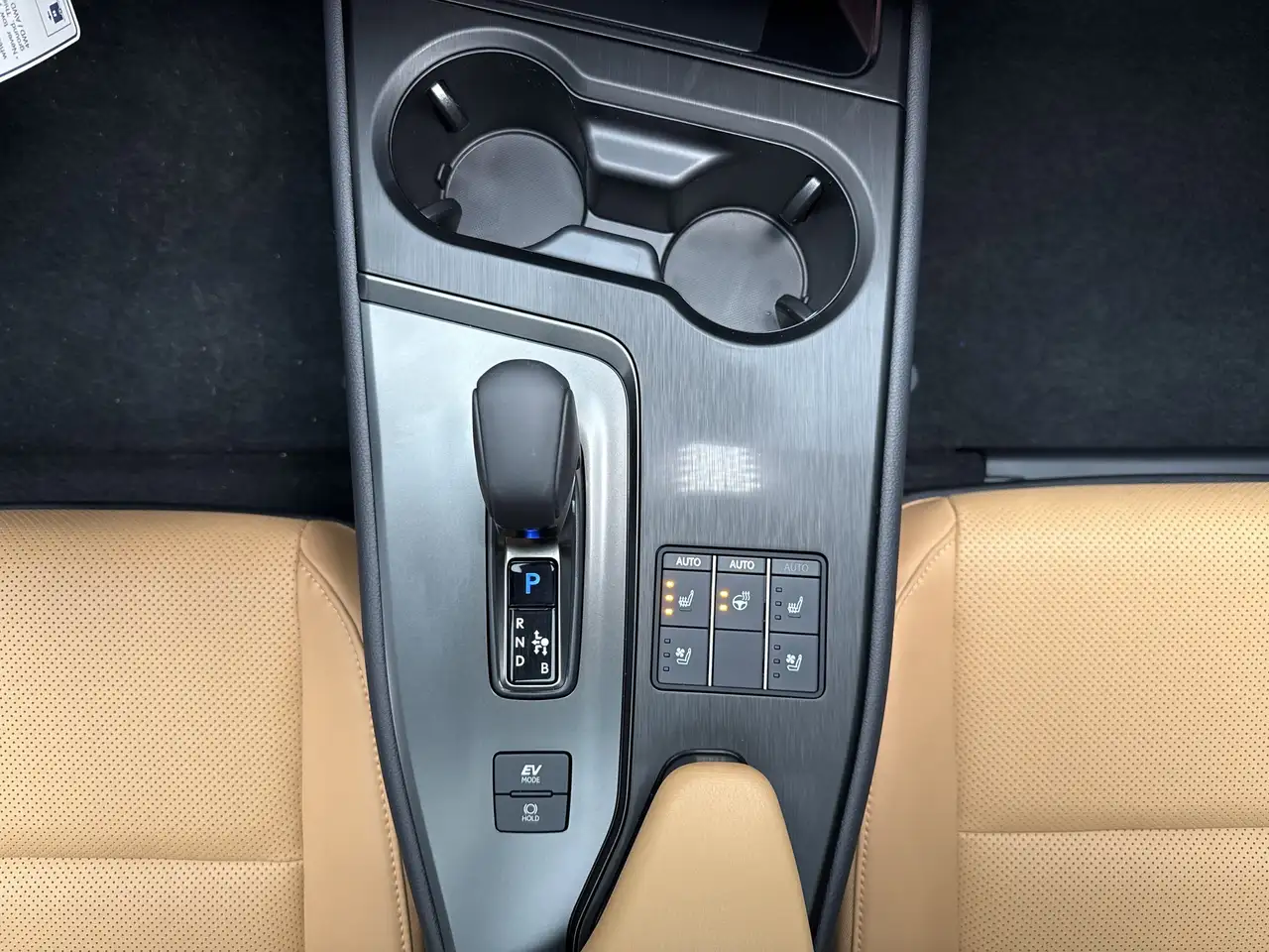Lexus UX снимка Lexus UX