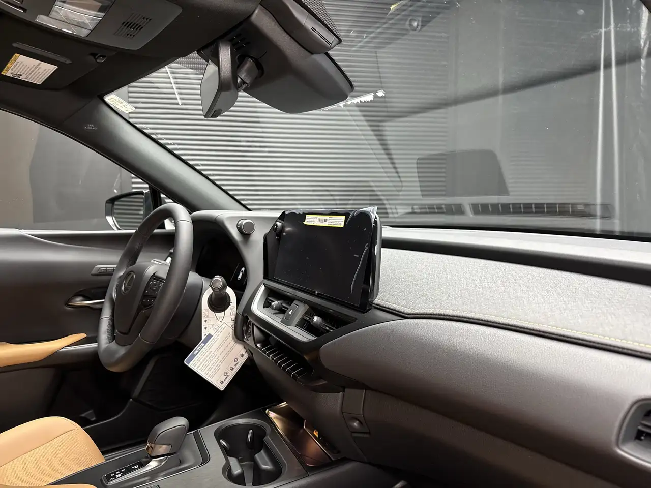 Lexus UX снимка Lexus UX