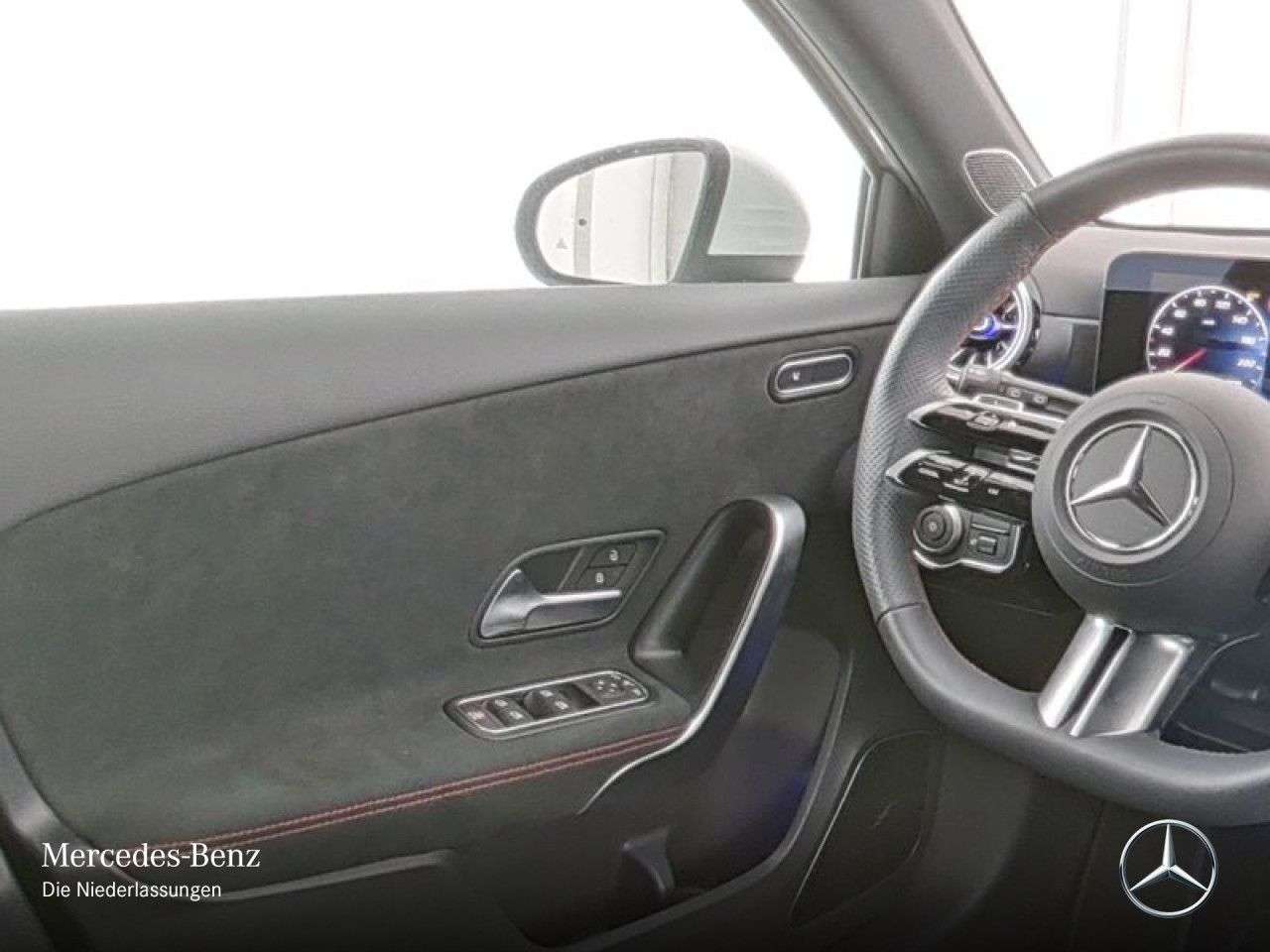 Mercedes-Benz A 220