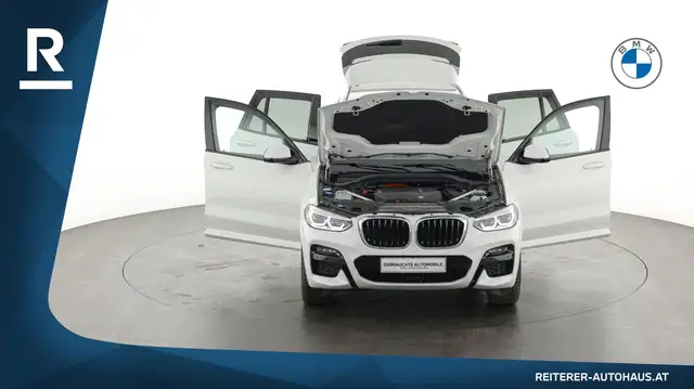 BMW X3 view 8