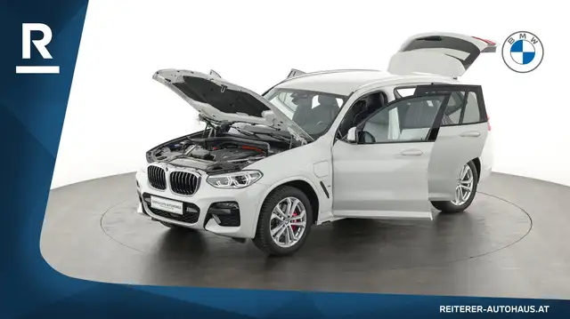 BMW X3 view 9
