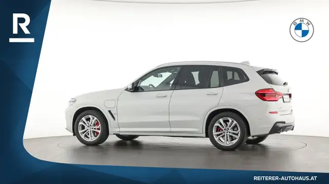 BMW X3 view 4