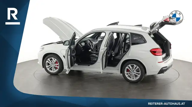 BMW X3 view 10