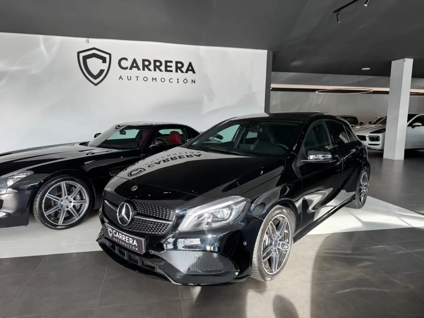 Mercedes-Benz A 200 200d 7G-DCT Noir - 1