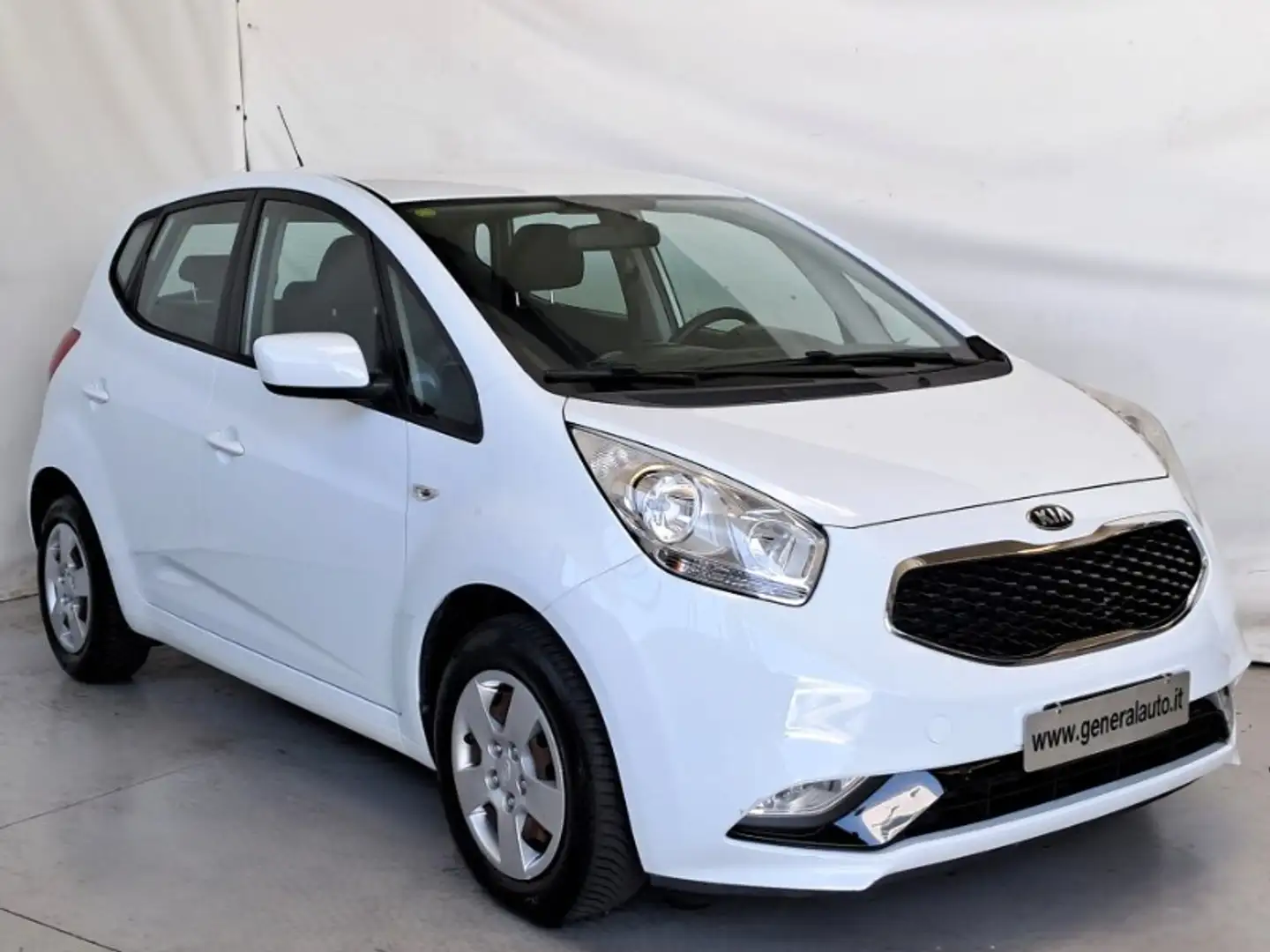 Kia Venga 1.4 CRDi 90 CV Active Blanco - 2