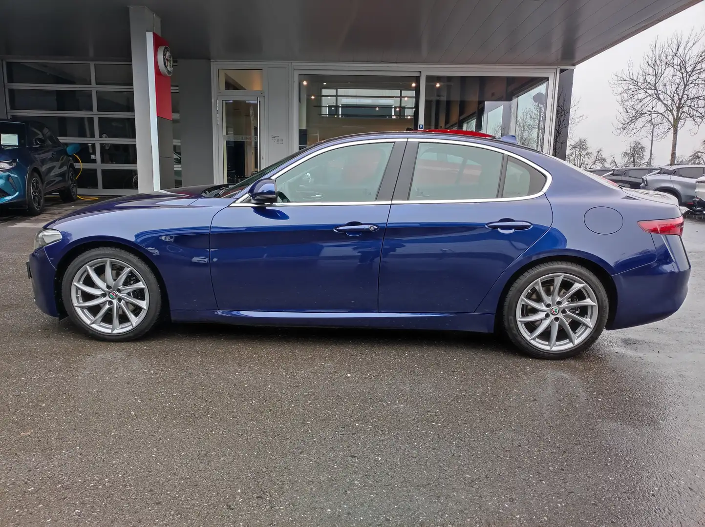 Alfa Romeo Giulia Super 2,2 180 MT RWD Blau - 2