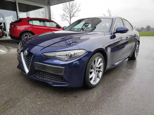 Alfa Romeo Giulia Super 2,2 180 MT RWD