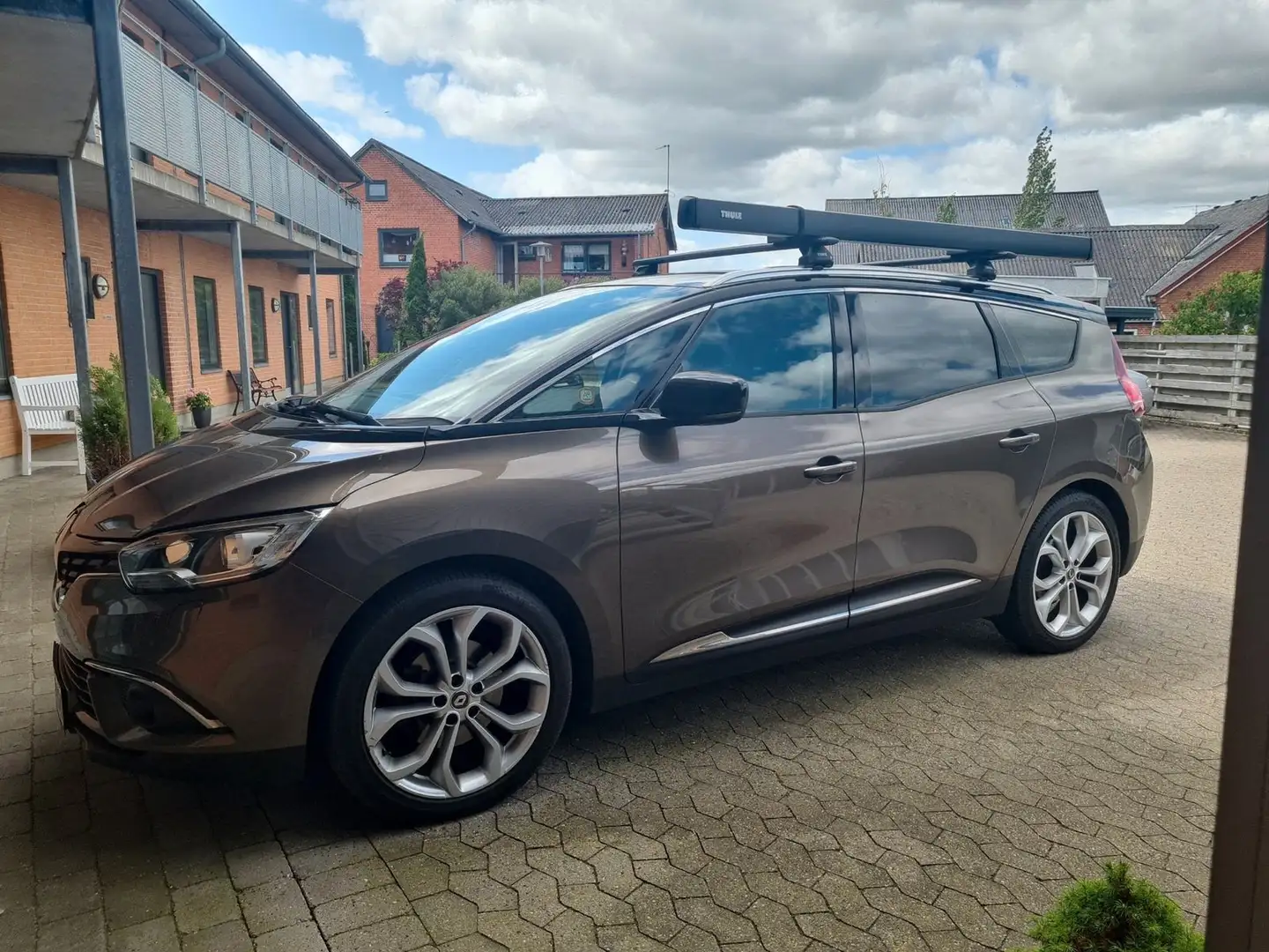 Renault Grand Scenic IV 1.5 Energy Zen EDC 7places Brun - 2