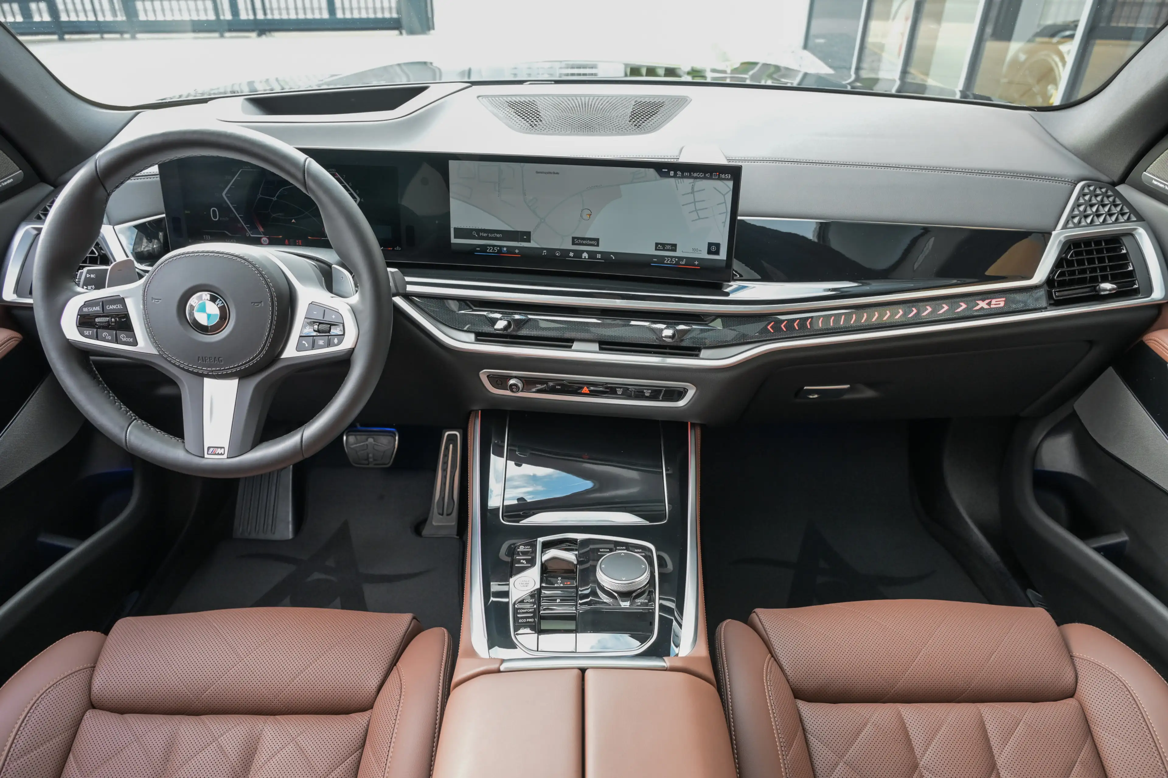 BMW X5 xDrive40i M Sport Pro *Pano Sky Lounge* AHK* — photo 11