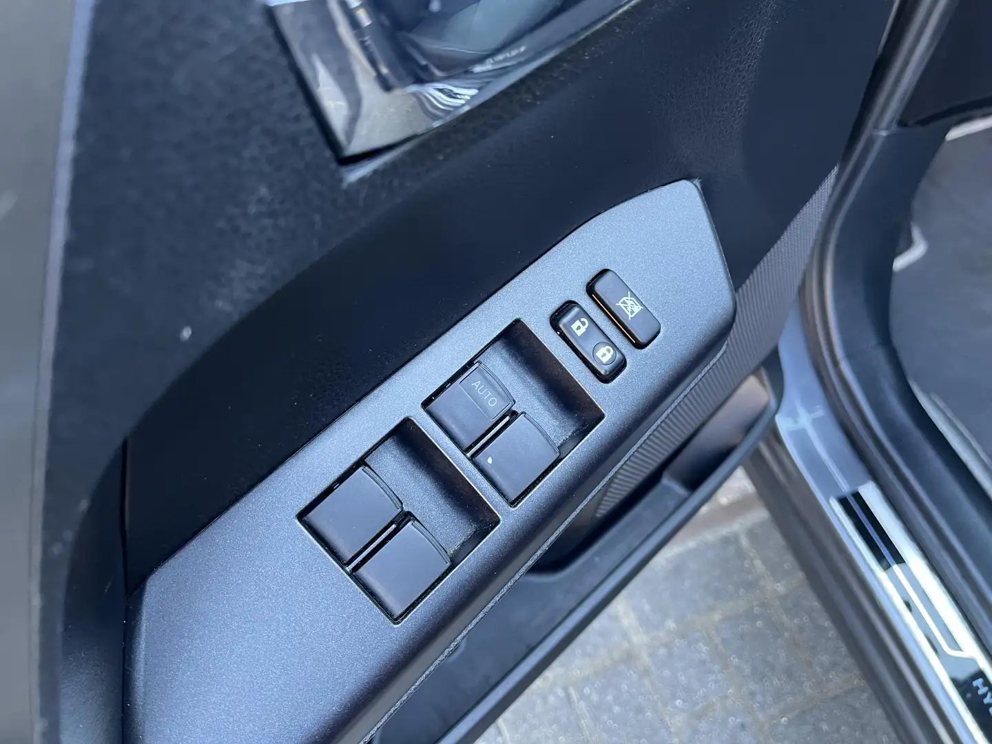 Toyota RAV 4 2.5 Hybrid Dynamic |  67.000km Gris - 2