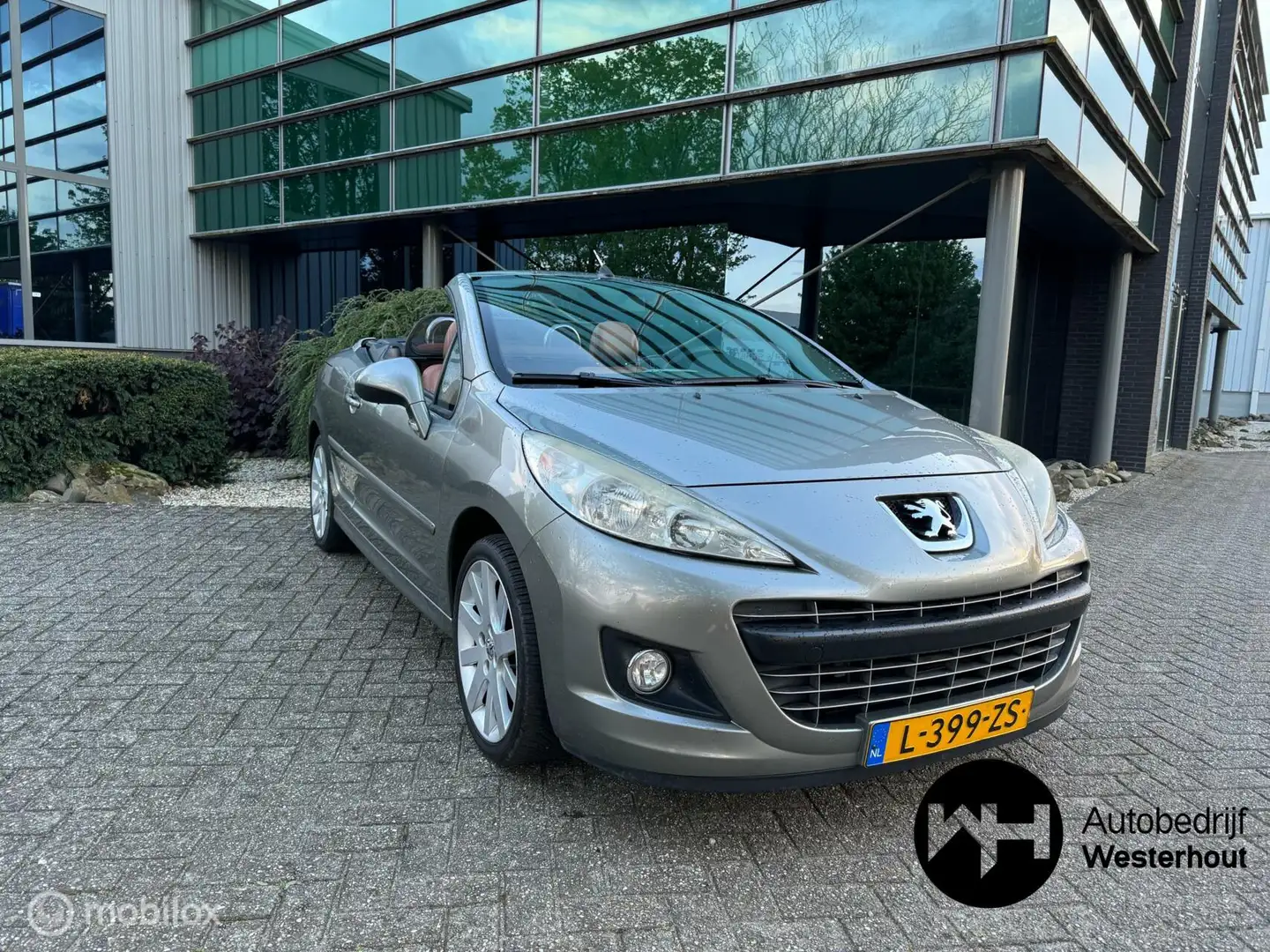 Peugeot 207 CC 1.6 VTi Cabrio leder stoelverwarming nieuwe APK Grijs - 2