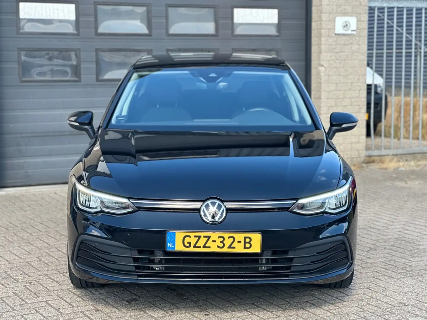 Volkswagen Golf 1.5 eTSI Life Business / Led / Adaptief Cruise Con Zwart - 2