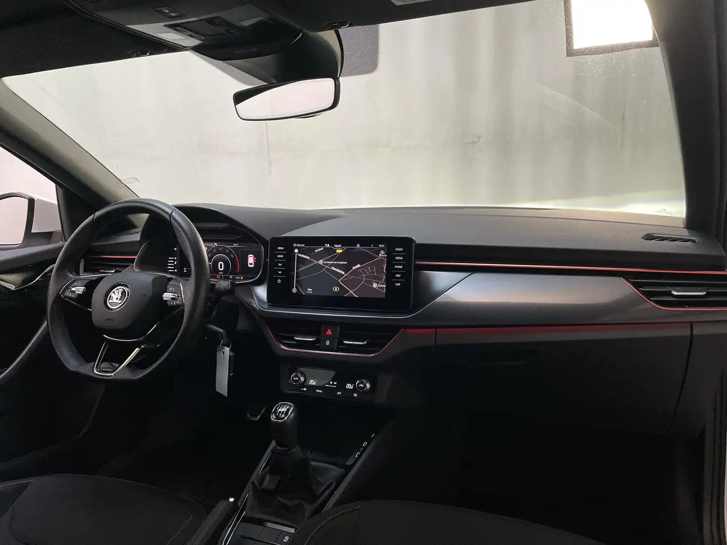 Skoda Scala 1.0 TSI Sport Business Panoramadak Virtual Cockpit Wit - 2