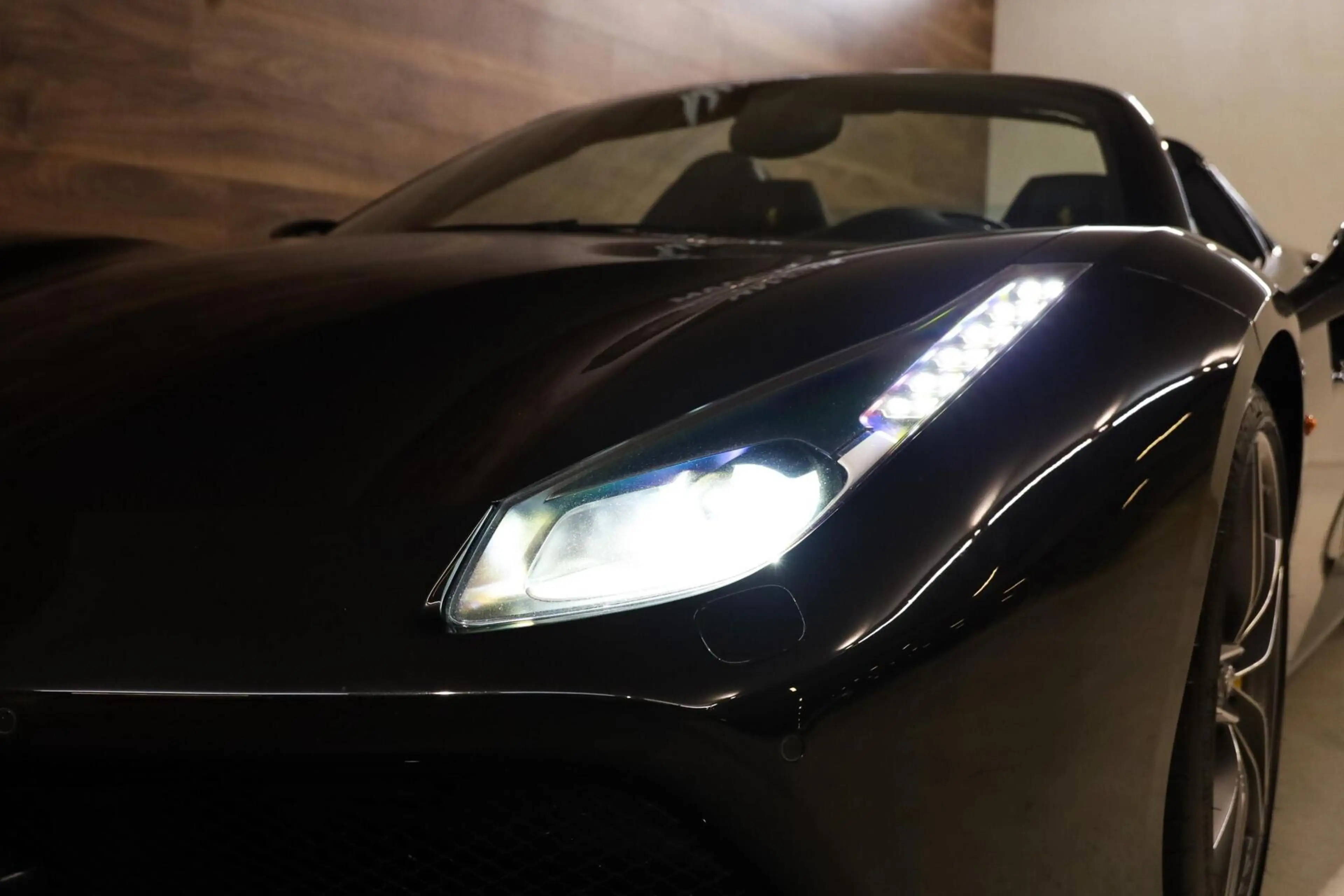 Ferrari 488 3.9 Spider HELE|Full Carbon|JBL|Lift|Pass Display| — photo 25