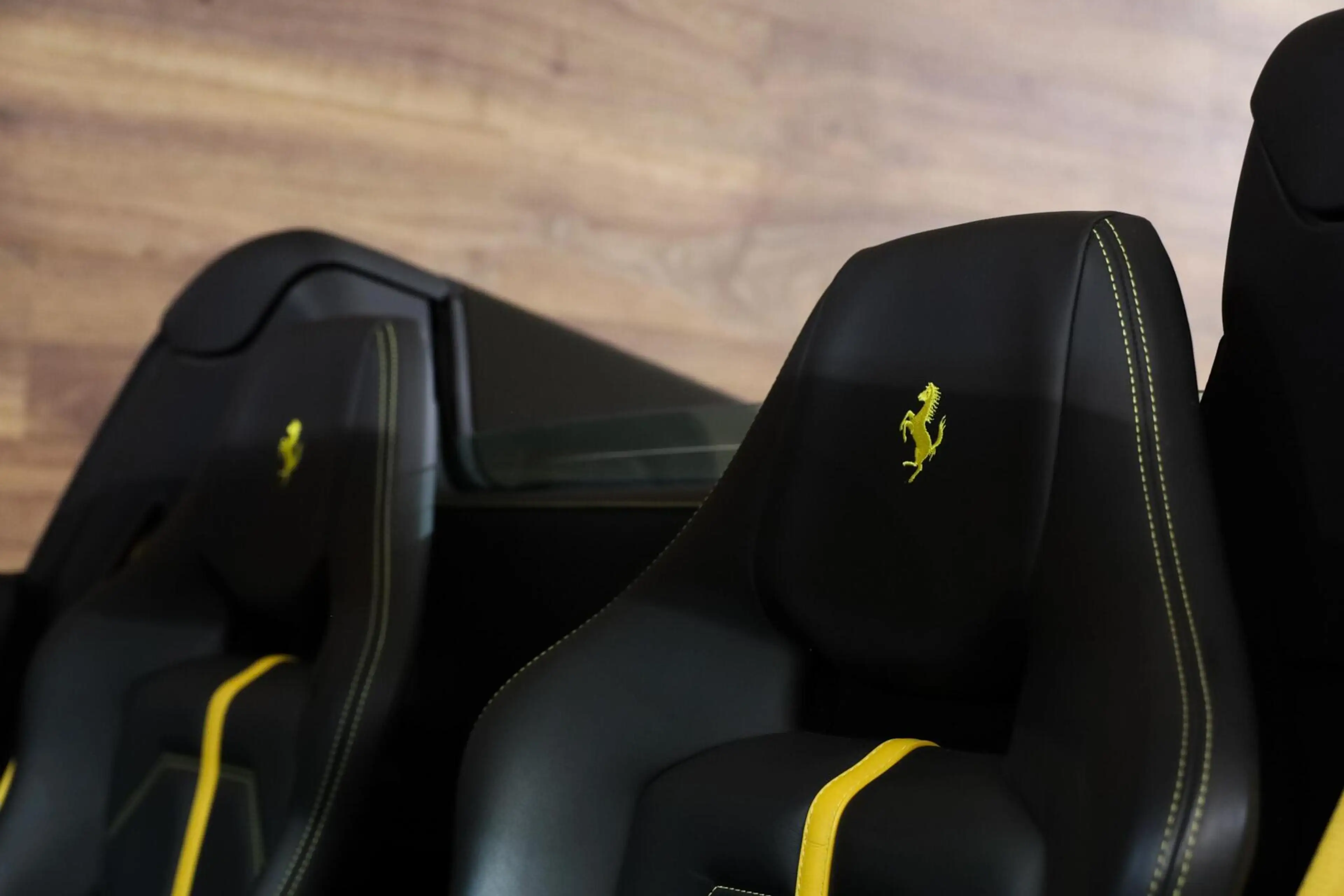 Ferrari 488 3.9 Spider HELE|Full Carbon|JBL|Lift|Pass Display| — photo 30