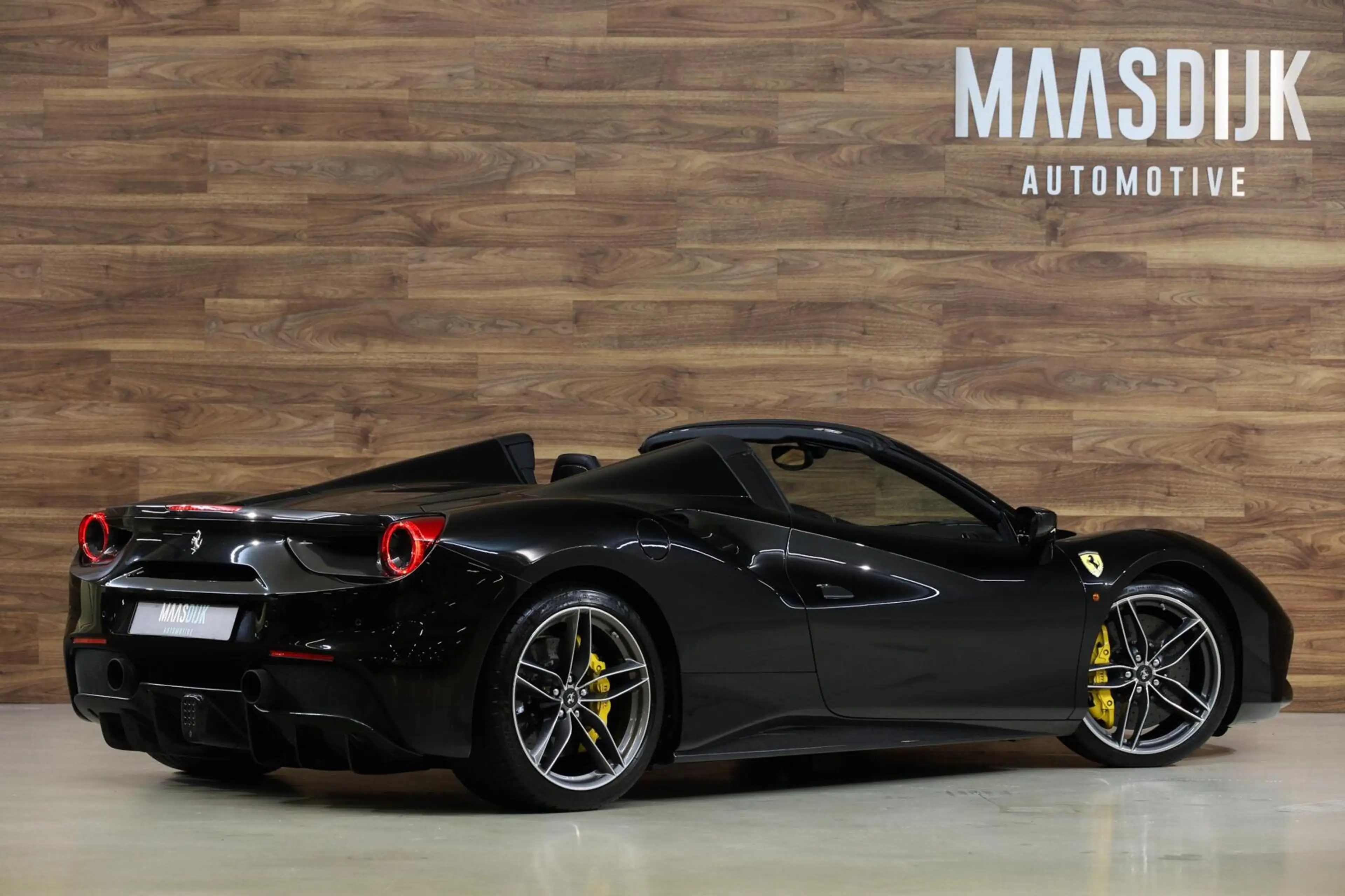 Ferrari 488 3.9 Spider HELE|Full Carbon|JBL|Lift|Pass Display| — photo 10