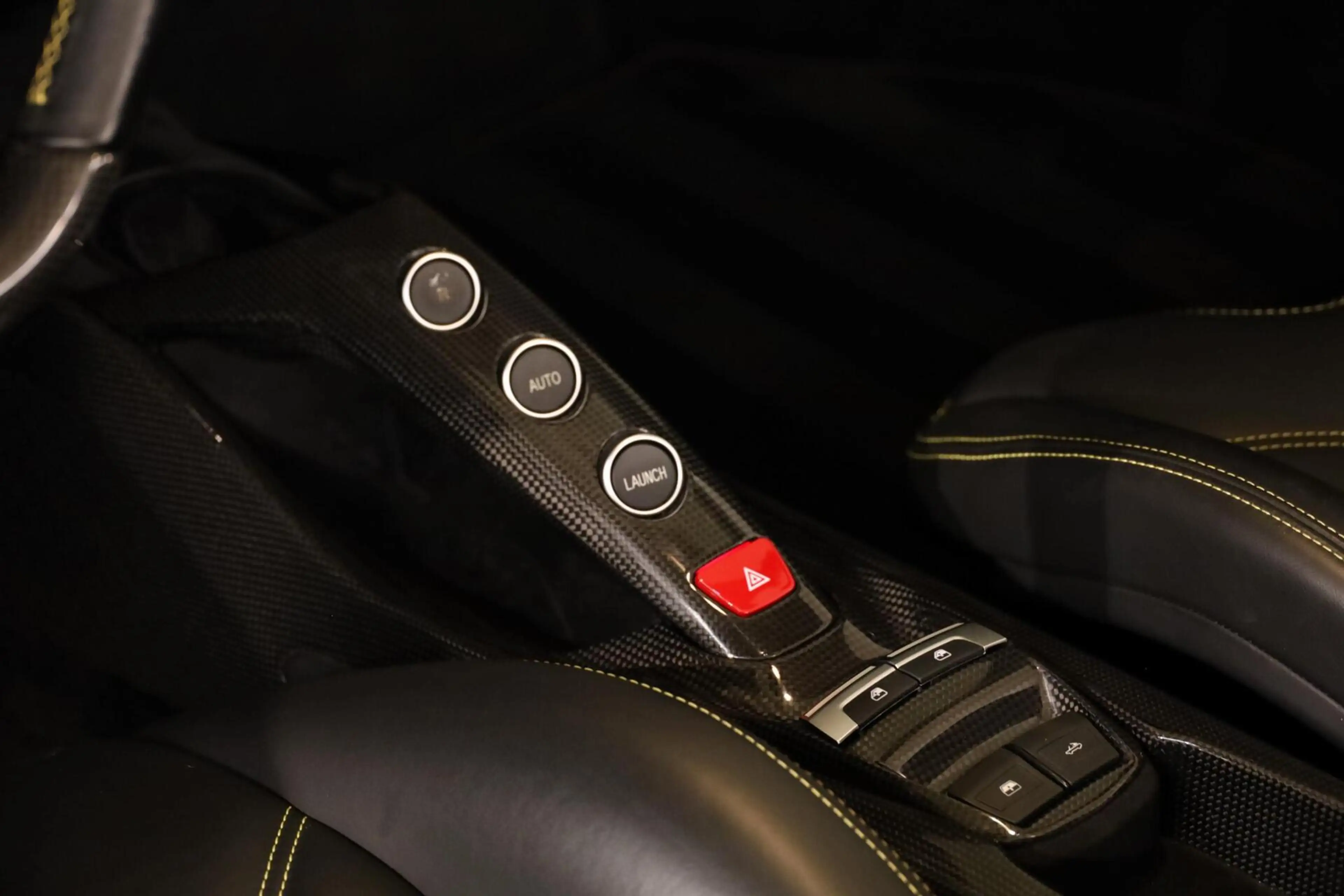 Ferrari 488 3.9 Spider HELE|Full Carbon|JBL|Lift|Pass Display| — photo 22