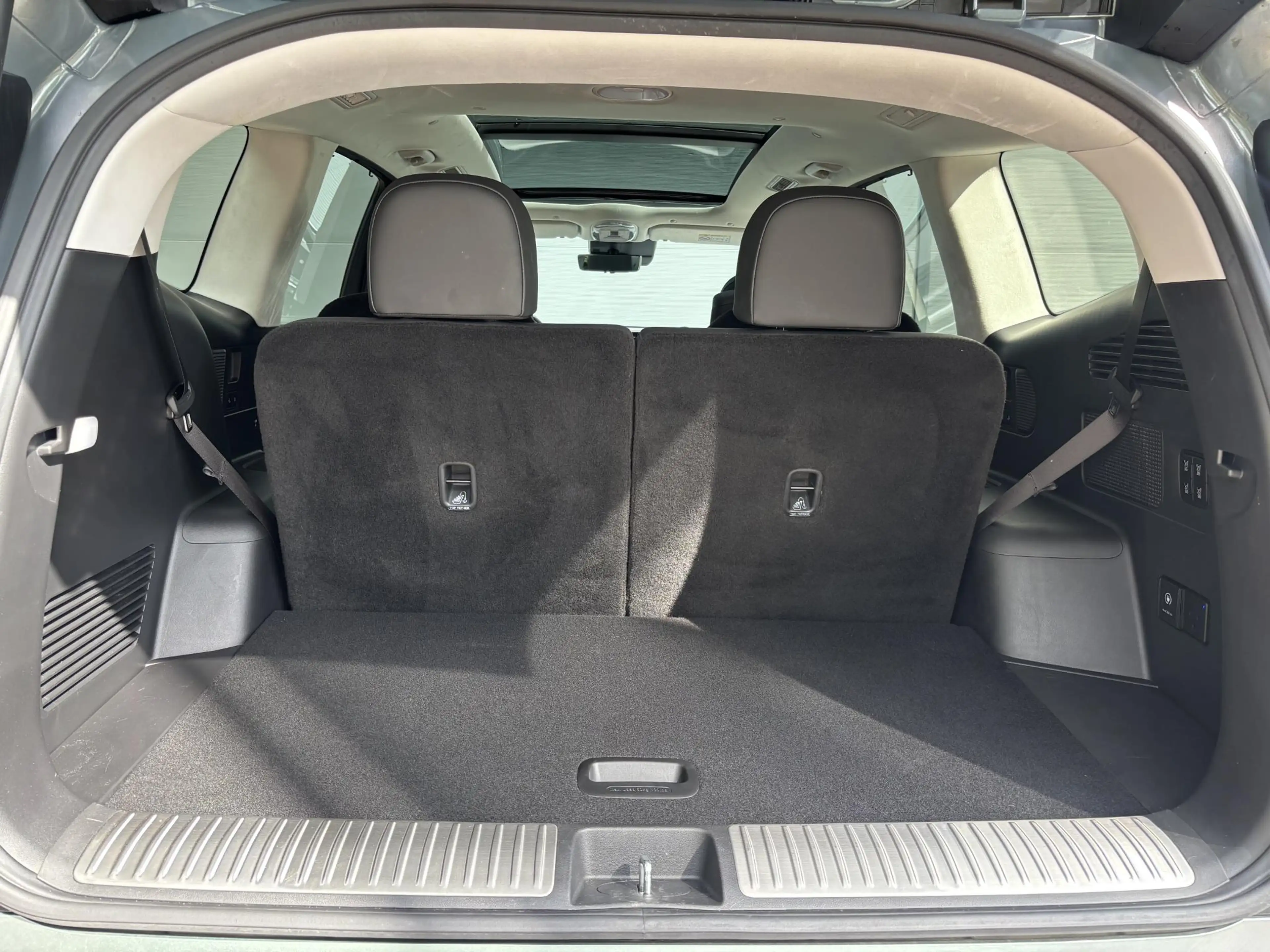Hyundai IONIQ 9 Lounge AWD 6p. 110.3 kWh / Voor-achter stoelverwar — photo 24