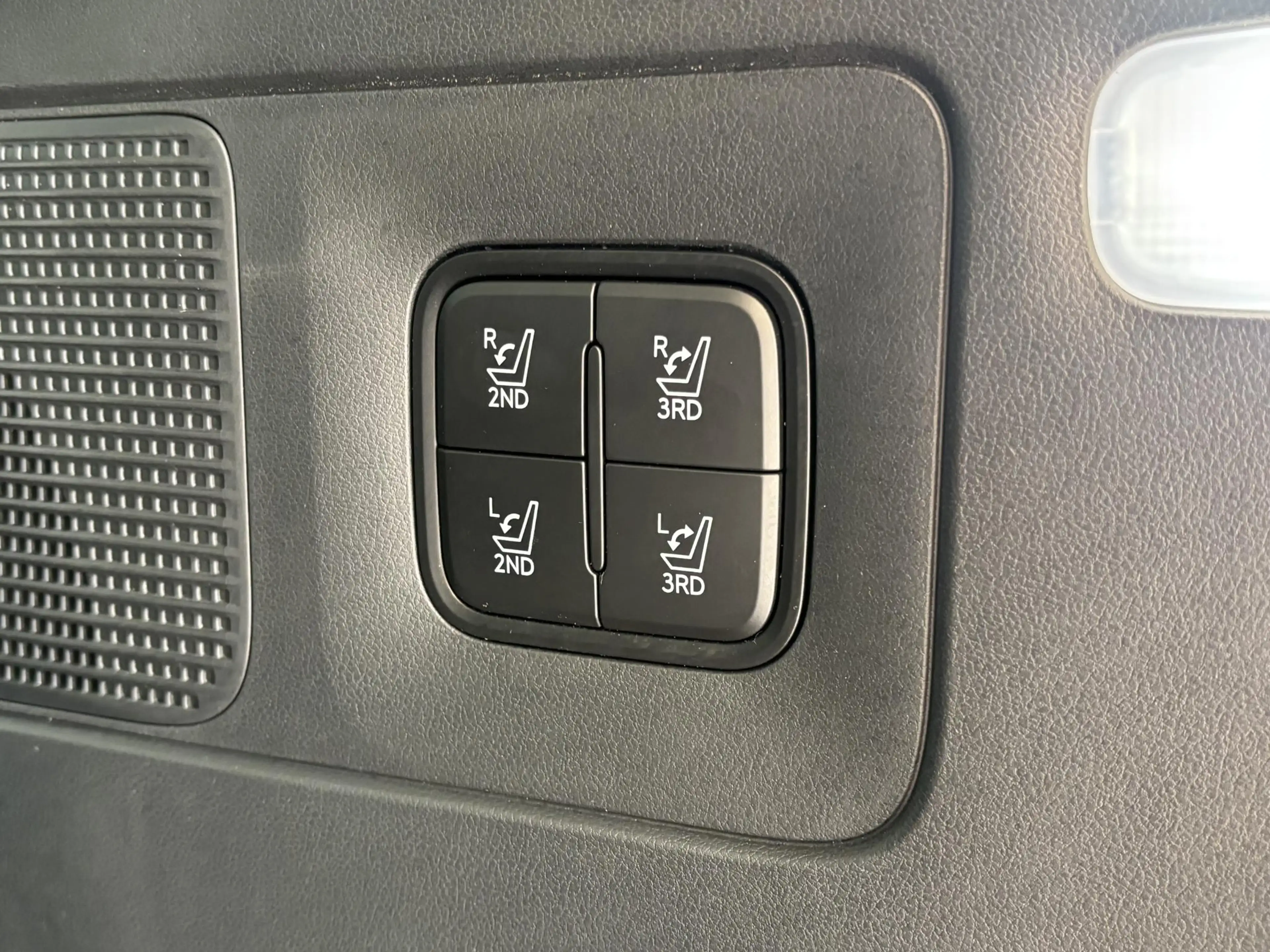 Hyundai IONIQ 9 Lounge AWD 6p. 110.3 kWh / Voor-achter stoelverwar — photo 32