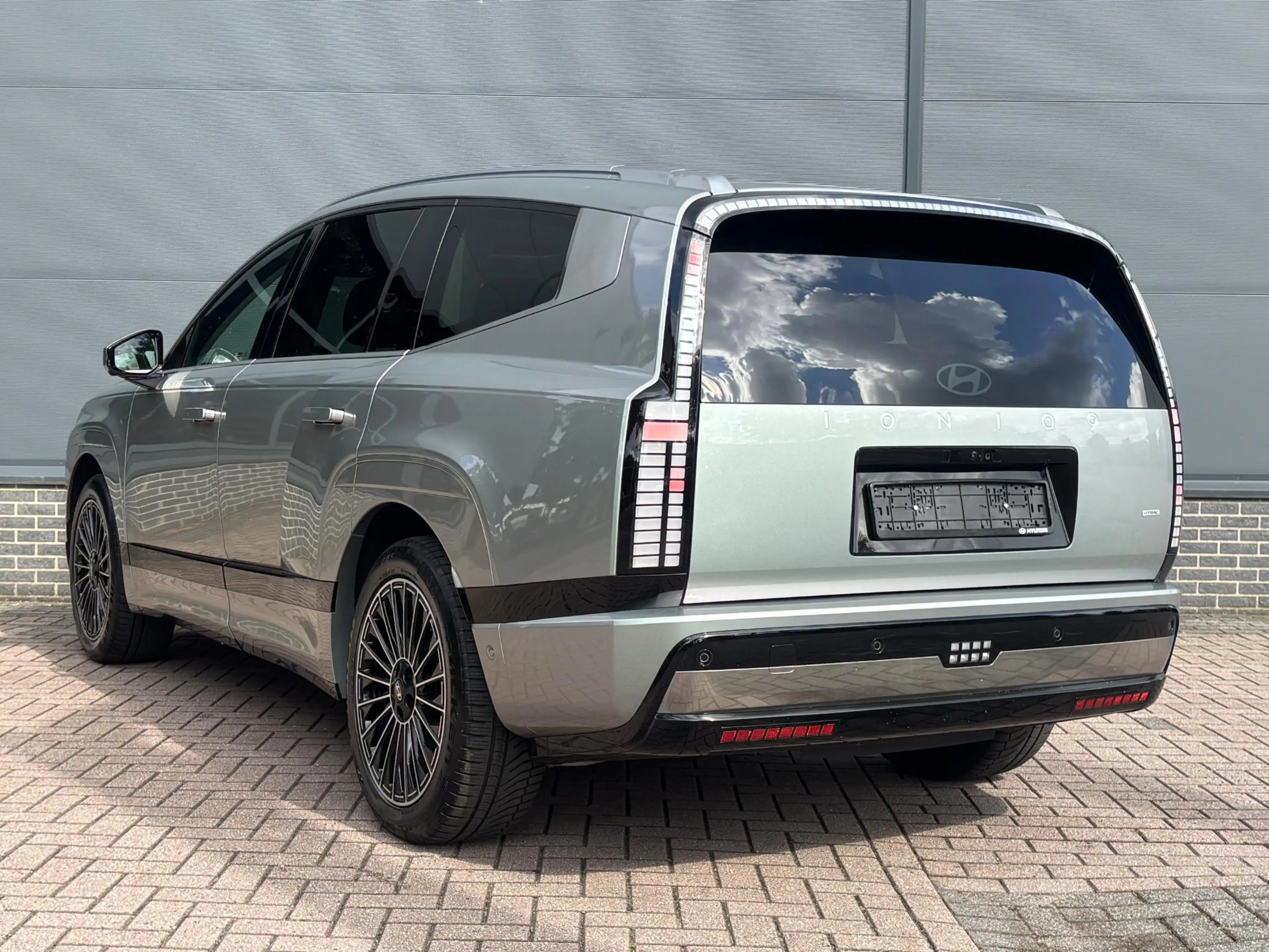 Hyundai IONIQ 9 Lounge AWD 6p. 110.3 kWh / Voor-achter stoelverwar — photo 16