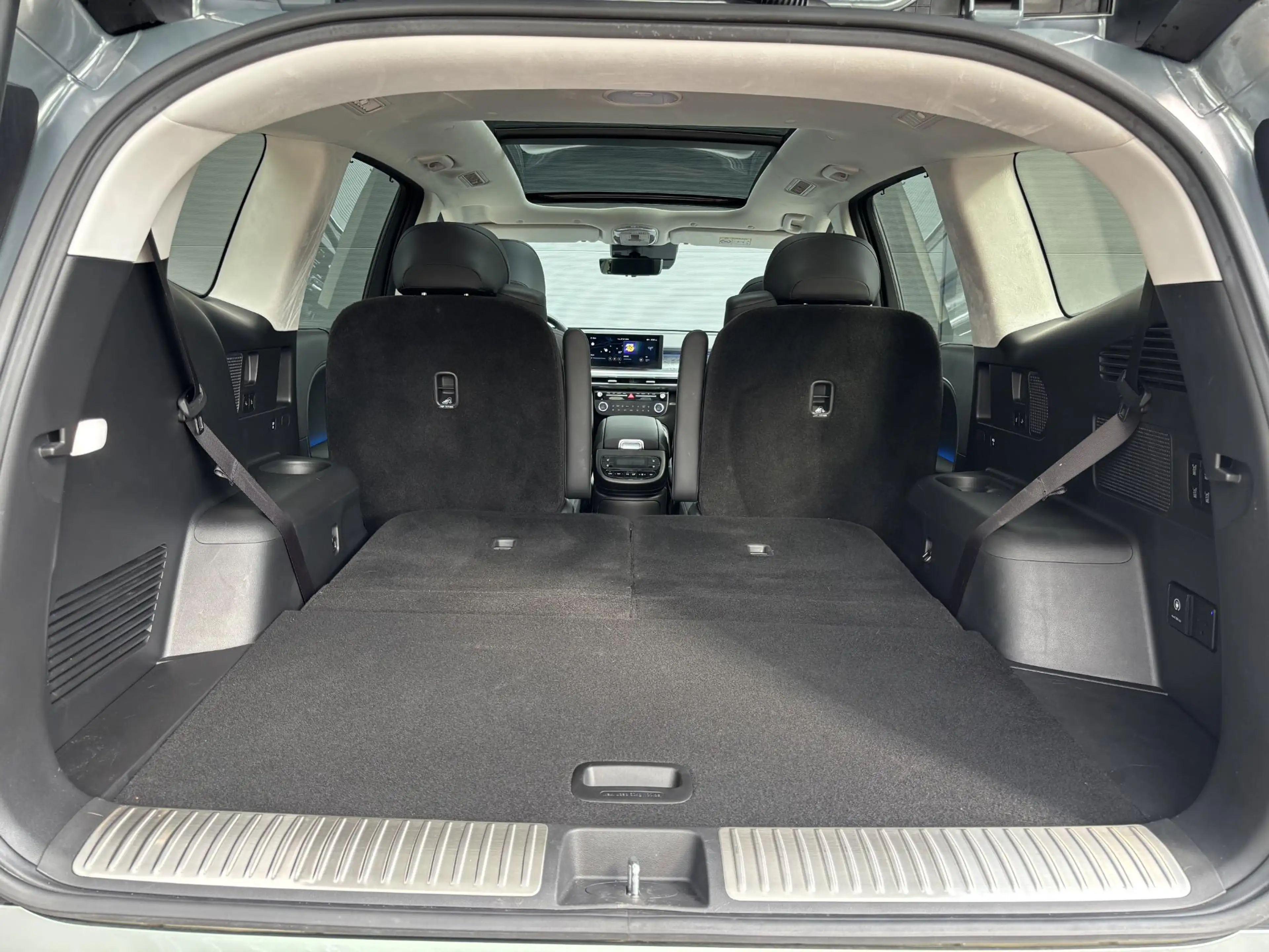 Hyundai IONIQ 9 Lounge AWD 6p. 110.3 kWh / Voor-achter stoelverwar — photo 23