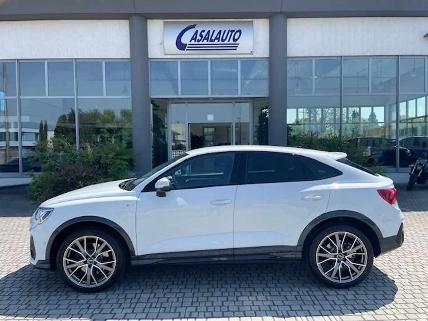 Audi Q3 SPB Sportback 40 TDI quattro S tronic S Line 20 Wit - 1