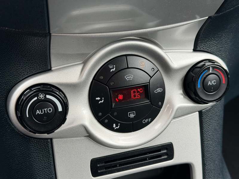 Ford Fiesta 1.4 Titanium|Distributie VV|NieuweAPK|Climate|Crui — photo 24