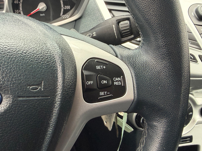 Ford Fiesta 1.4 Titanium|Distributie VV|NieuweAPK|Climate|Crui — photo 29
