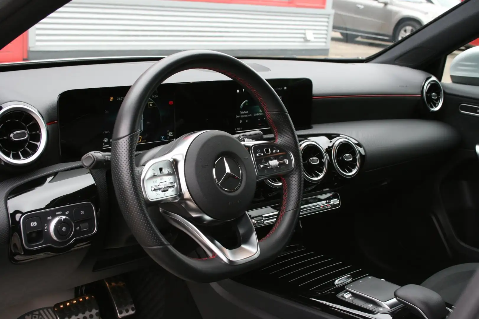 Mercedes-Benz A 180 Business Solution AMG Grijs - 2