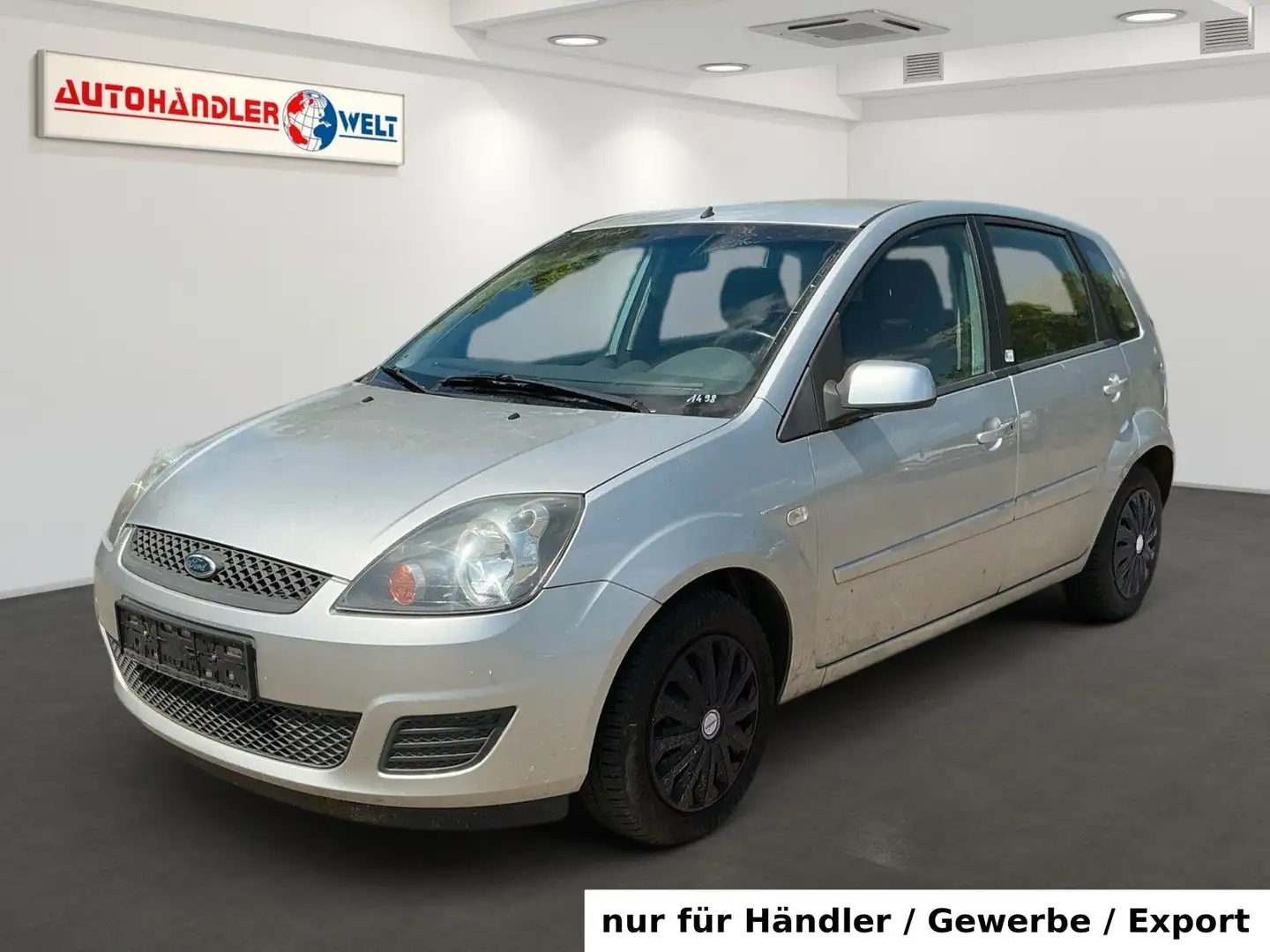 Ford Fiesta 1.3 16 V Silver Magic 5-trg. Klima Freisp Silber - 1
