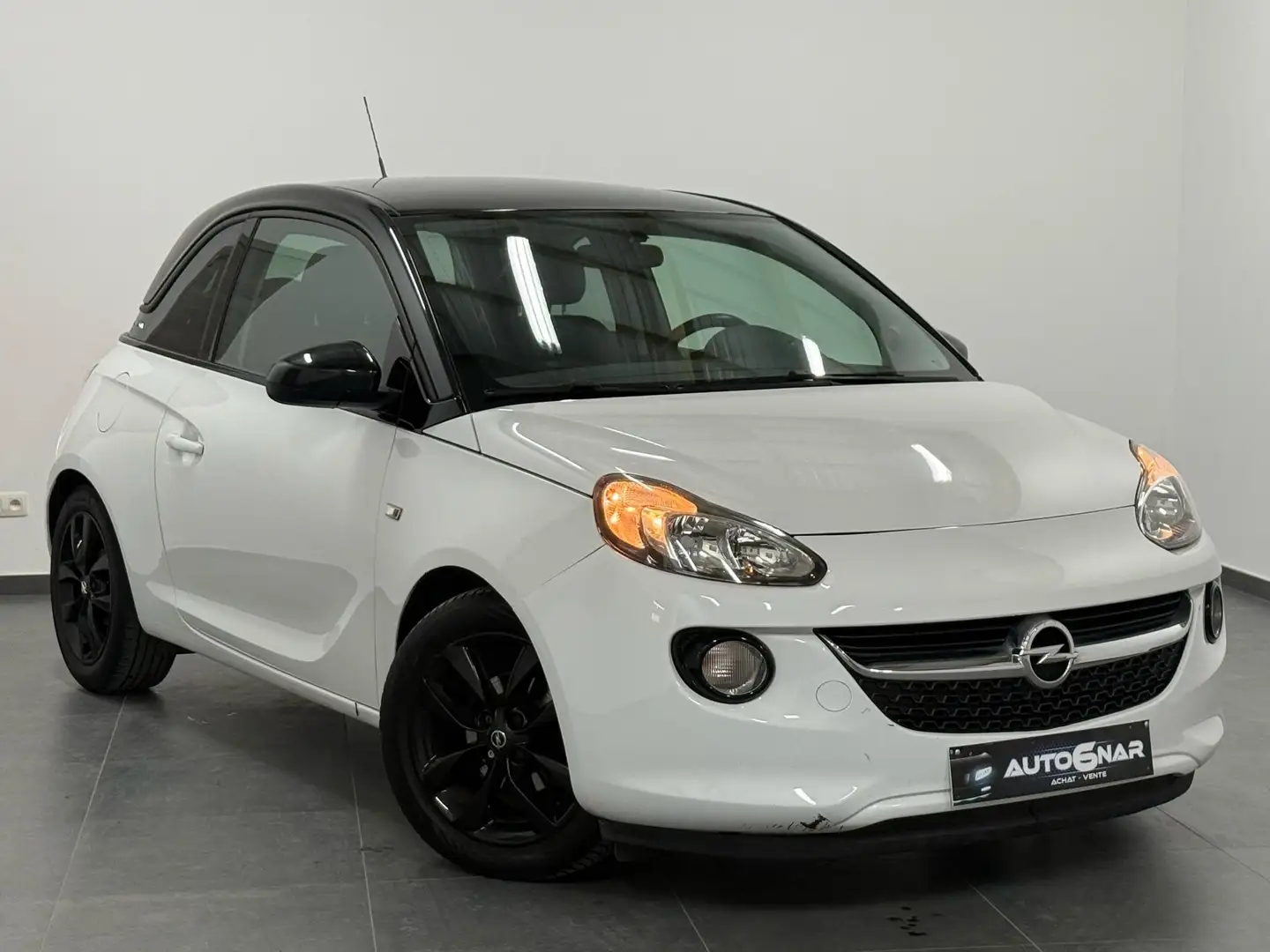 Opel Adam 1.2i  White Link EU5 - Navi - Carnet Wit - 1