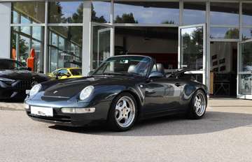 911 993 Carrera 4 Schalter / Deutsch