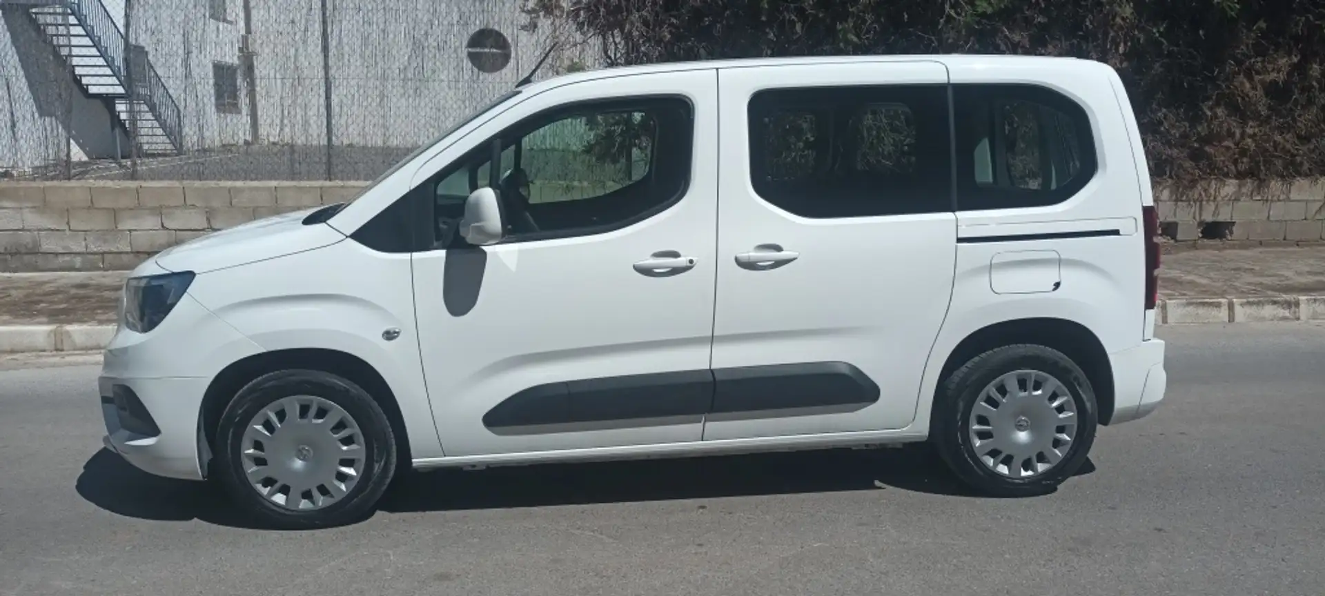 Opel Combo Life 1.5TD S/S Edition L 100 Blanco - 2