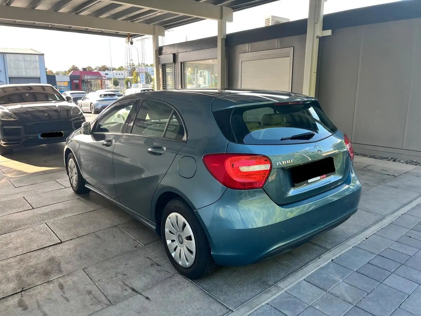 Mercedes-Benz A 180 BlueEfficiency*Bi-Xenon*Park-Assist. Blau - 2