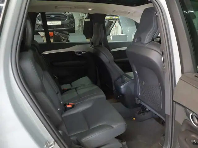 Volvo XC90 view 14
