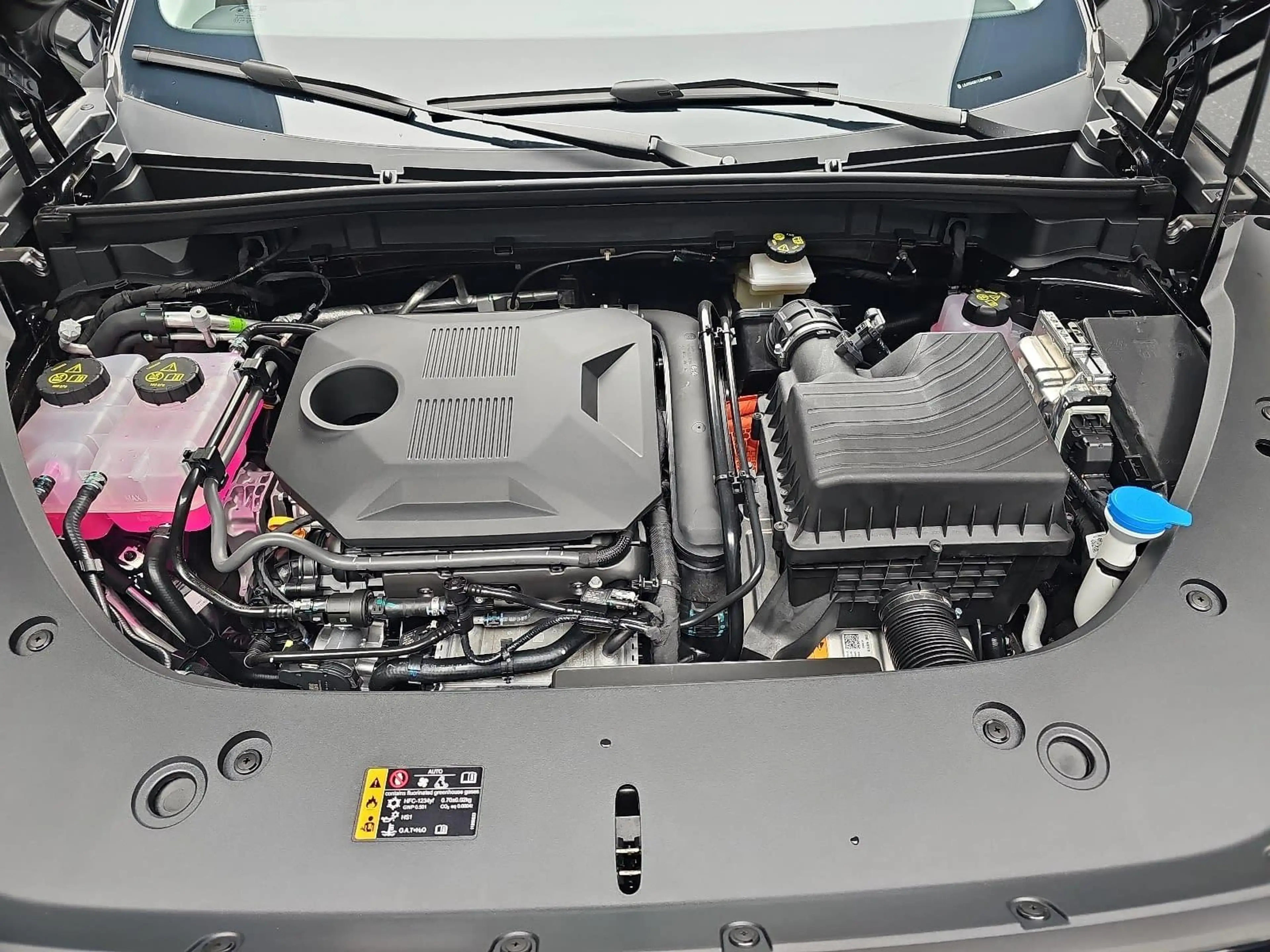 MG HS HS 1.5 HYBRID+ MY25.5 LUXURY LEDER 360-GRAD-KAMERA — photo 16