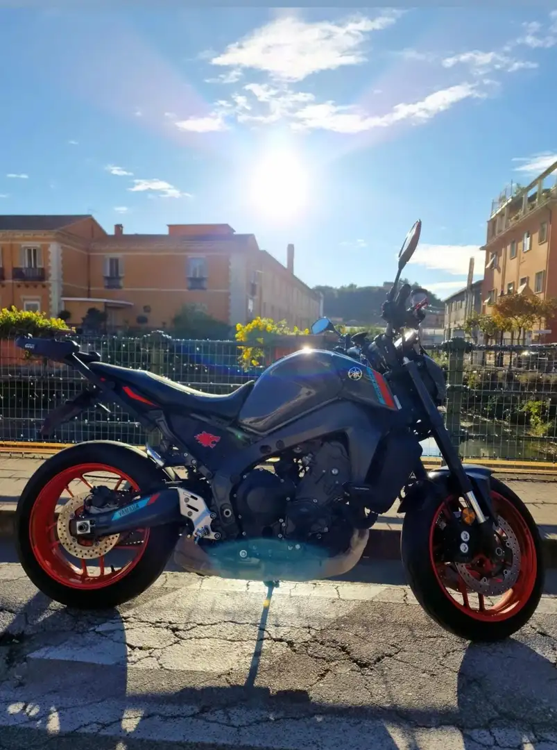 Yamaha MT-09 Grigio - 2