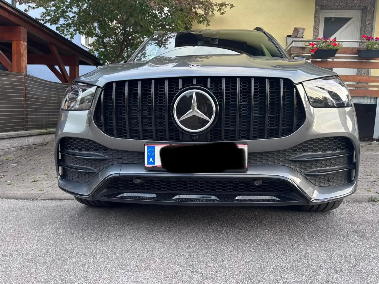 Mercedes-Benz GLE 300 AMG line 4 Matic - 2