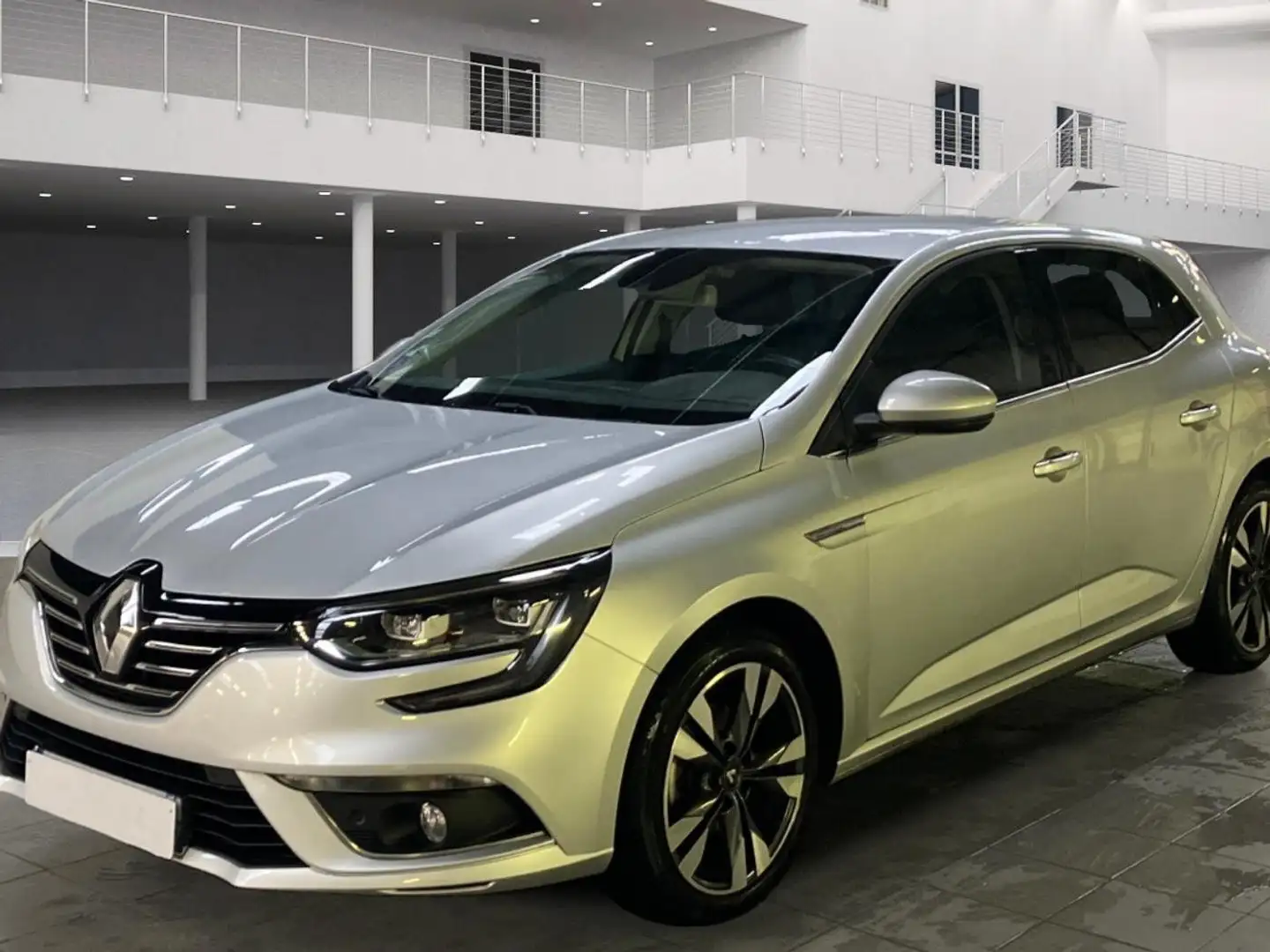 Renault Megane Megane TCe 140 GPF GT LINE - 1