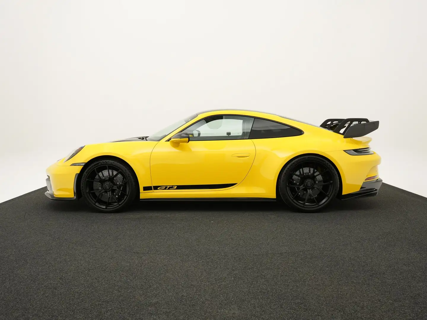 Porsche 992 GT3 Techart Bodykit Geel - 2