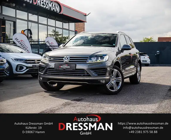 2016 Volkswagen Touareg in Grey for sale