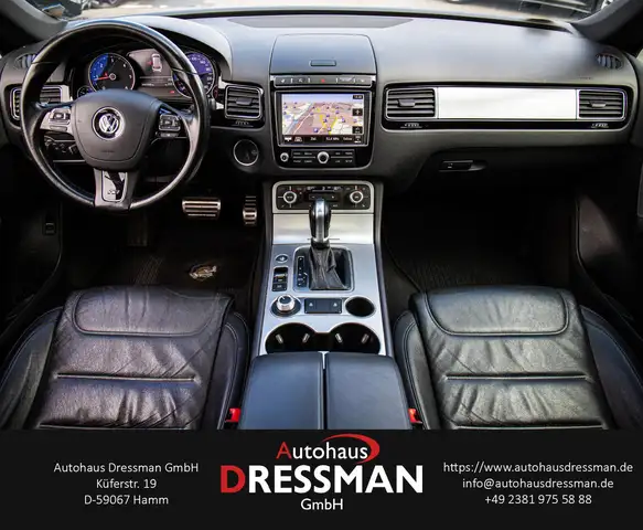 Volkswagen Touareg view 14