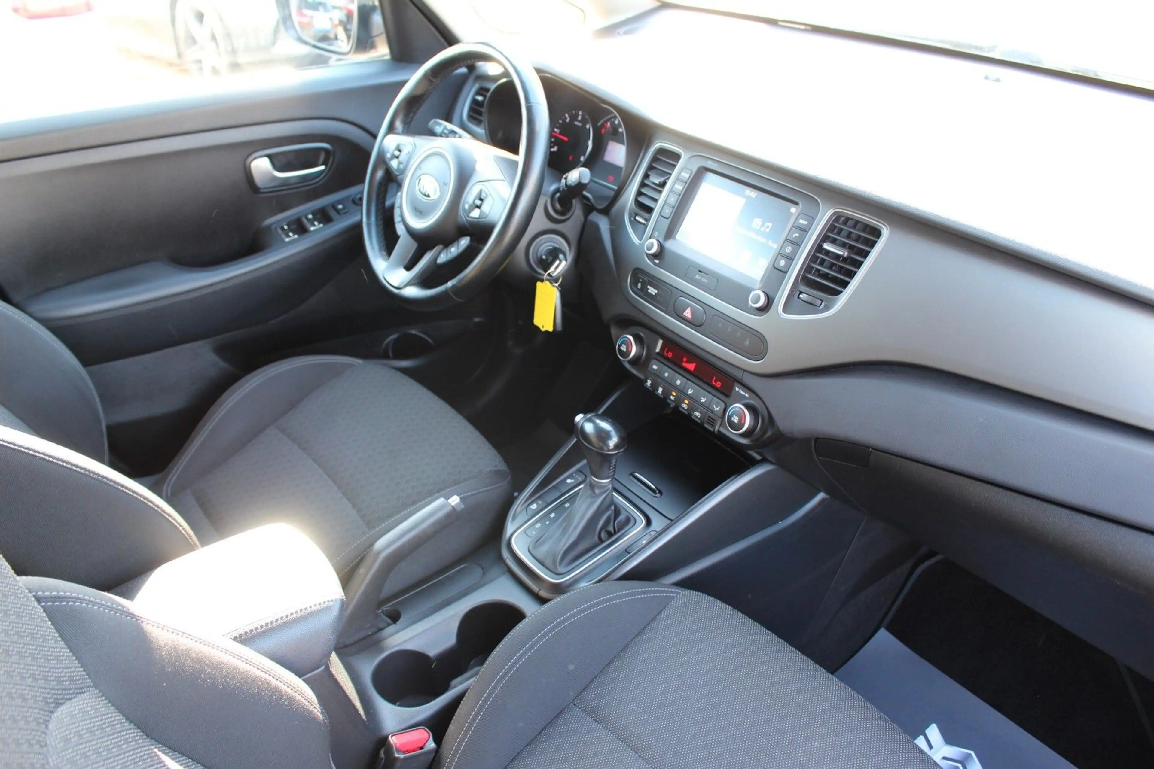 Kia Carens SHZ/KLIMA/BT/AUX/RADIO/NAVI — photo 11