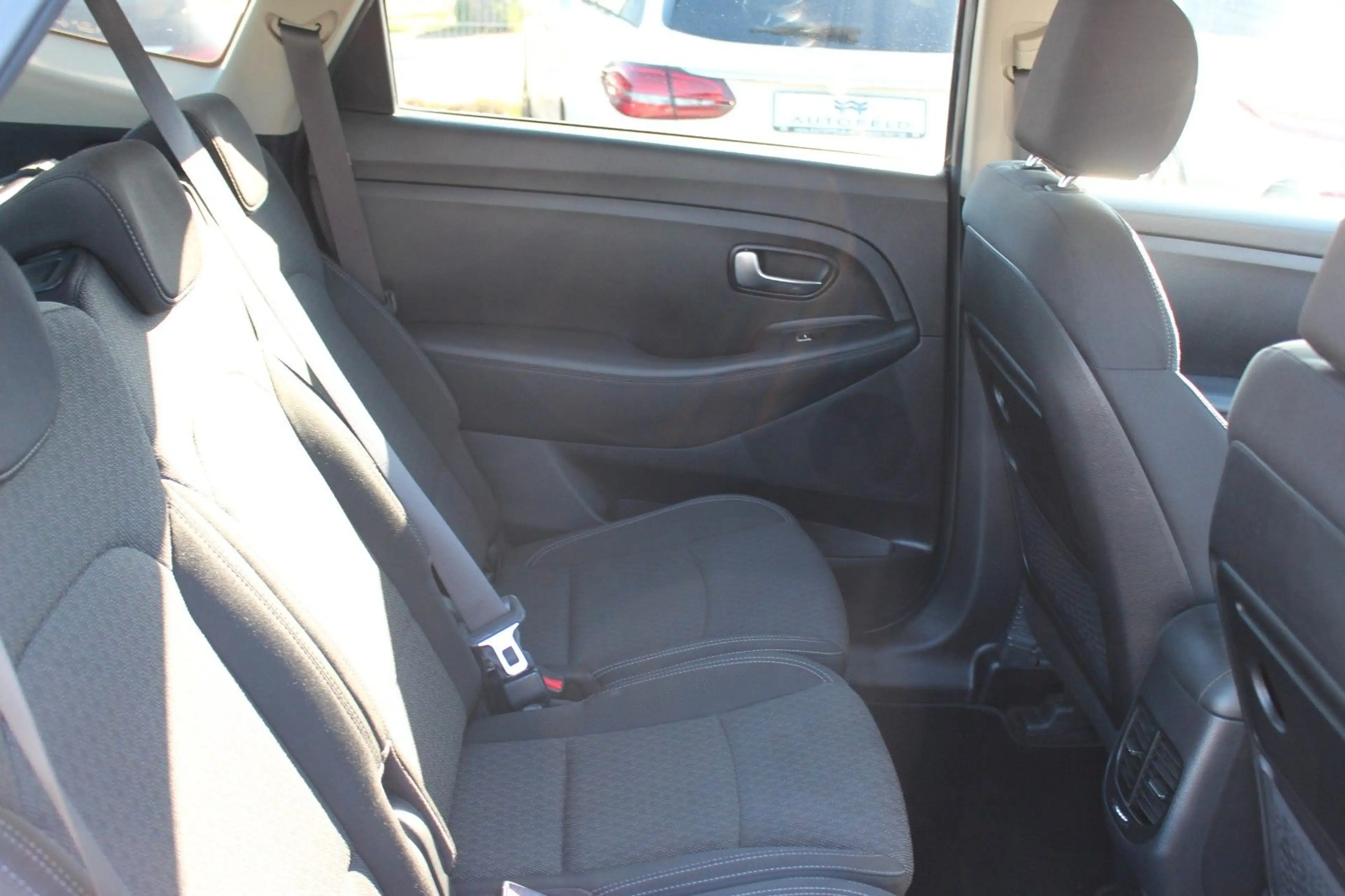 Kia Carens SHZ/KLIMA/BT/AUX/RADIO/NAVI — photo 13